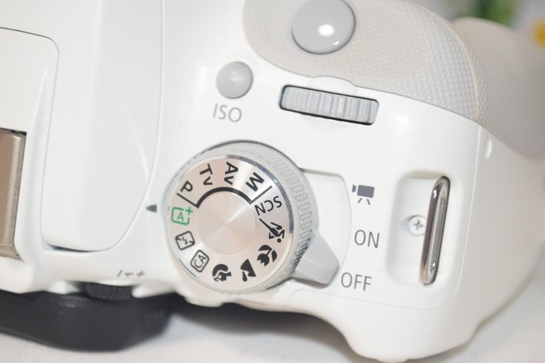 S数2821回！❤Canon kiss x7 キャノン❤大人気ホワイト❤超軽量