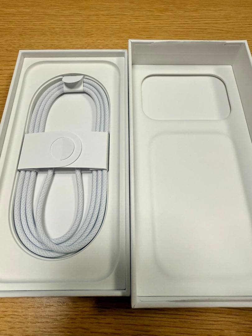 iPhone 17 Pro シルバー 256GB 本体 Apple