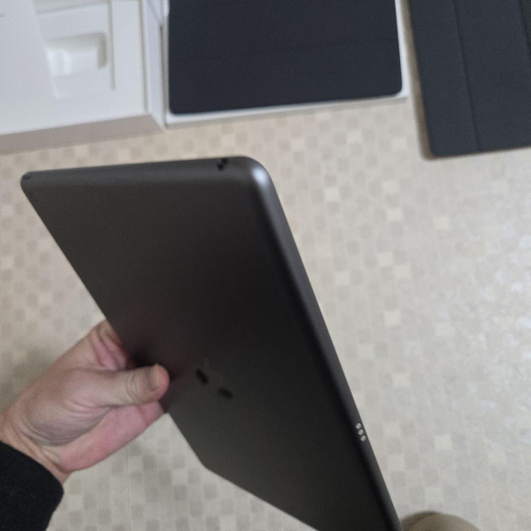 iPad 第8世代 128GB SmartKeyboard スペースグレー