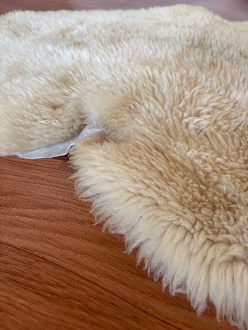 クリーム色 羊毛ラグ 約190cm x 80cm