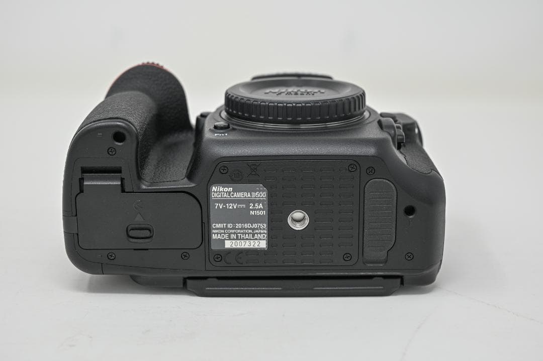 Nikon D500 デジタル一眼レフカメラ