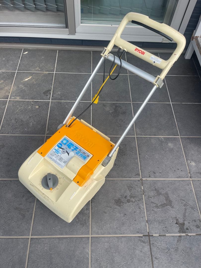 RYOBI 芝刈り機 LM-2810