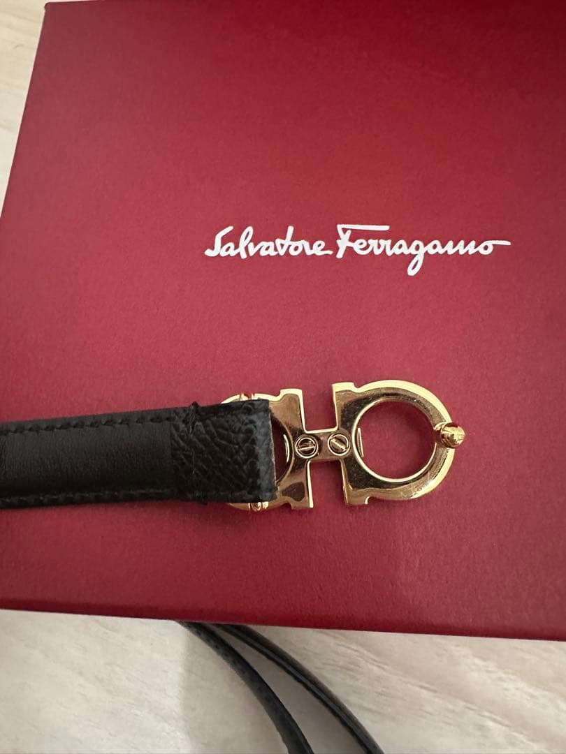新品 Ferragamo フェラガモ レディース ベルト 革 ゴールド
