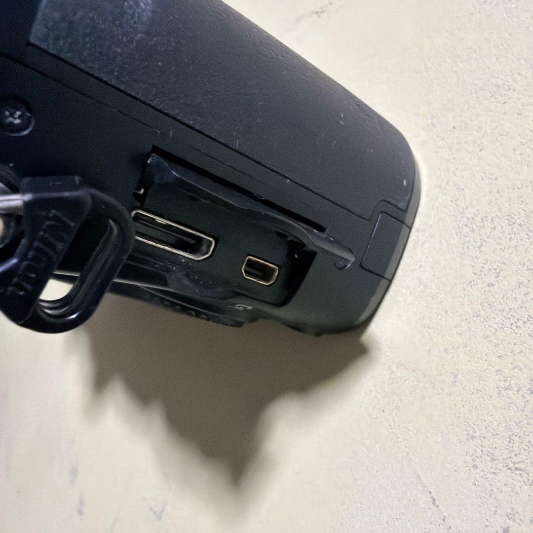 Nikon COOLPIX P7100 本体と充電器セット