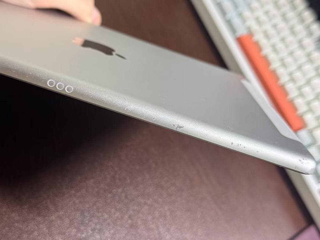 iPad 第9世代　256GB　シルバー　中古品