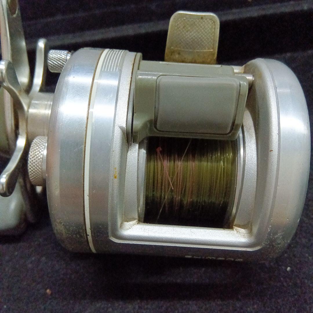 SHIMANO カルカッタ　リール