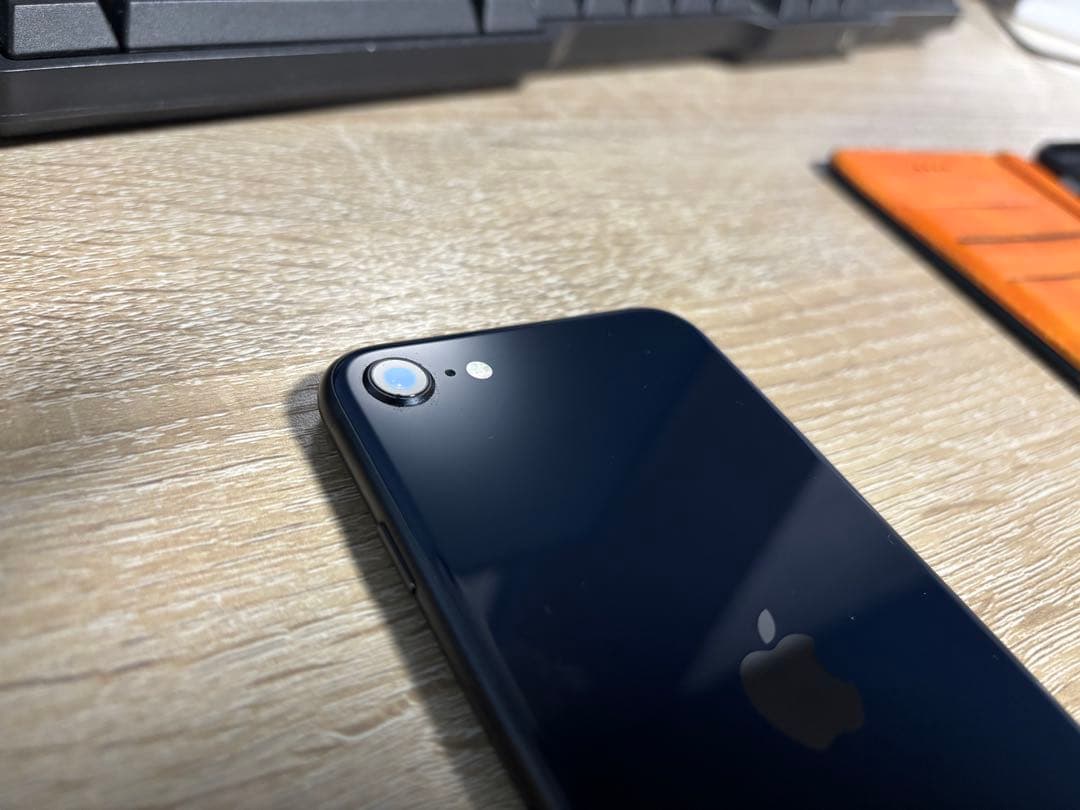 iPhoneSE(第三世代) SIMフリー バッテリー最大容量80%ケースおまけ