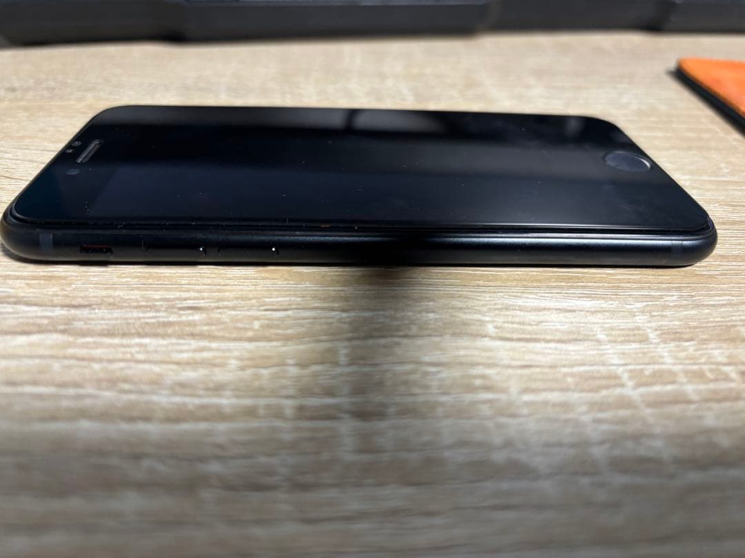 iPhoneSE(第三世代) SIMフリー バッテリー最大容量80%ケースおまけ