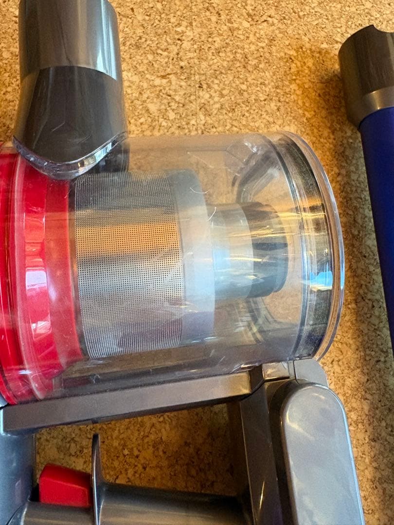 Dyson 掃除機(キャニスター)本体 付属品付き　sv25 【美品】