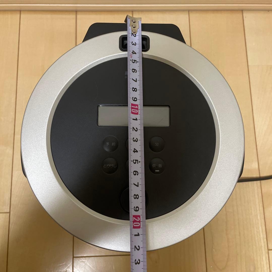 センリツツツになります。BALMUDA The Gohan 電気炊飯器