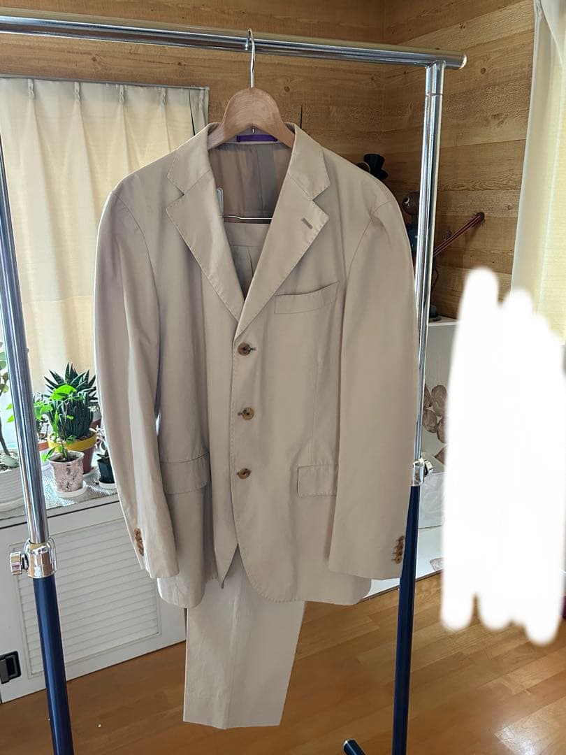 ベージュ シングルブレスト 2ピーススーツ