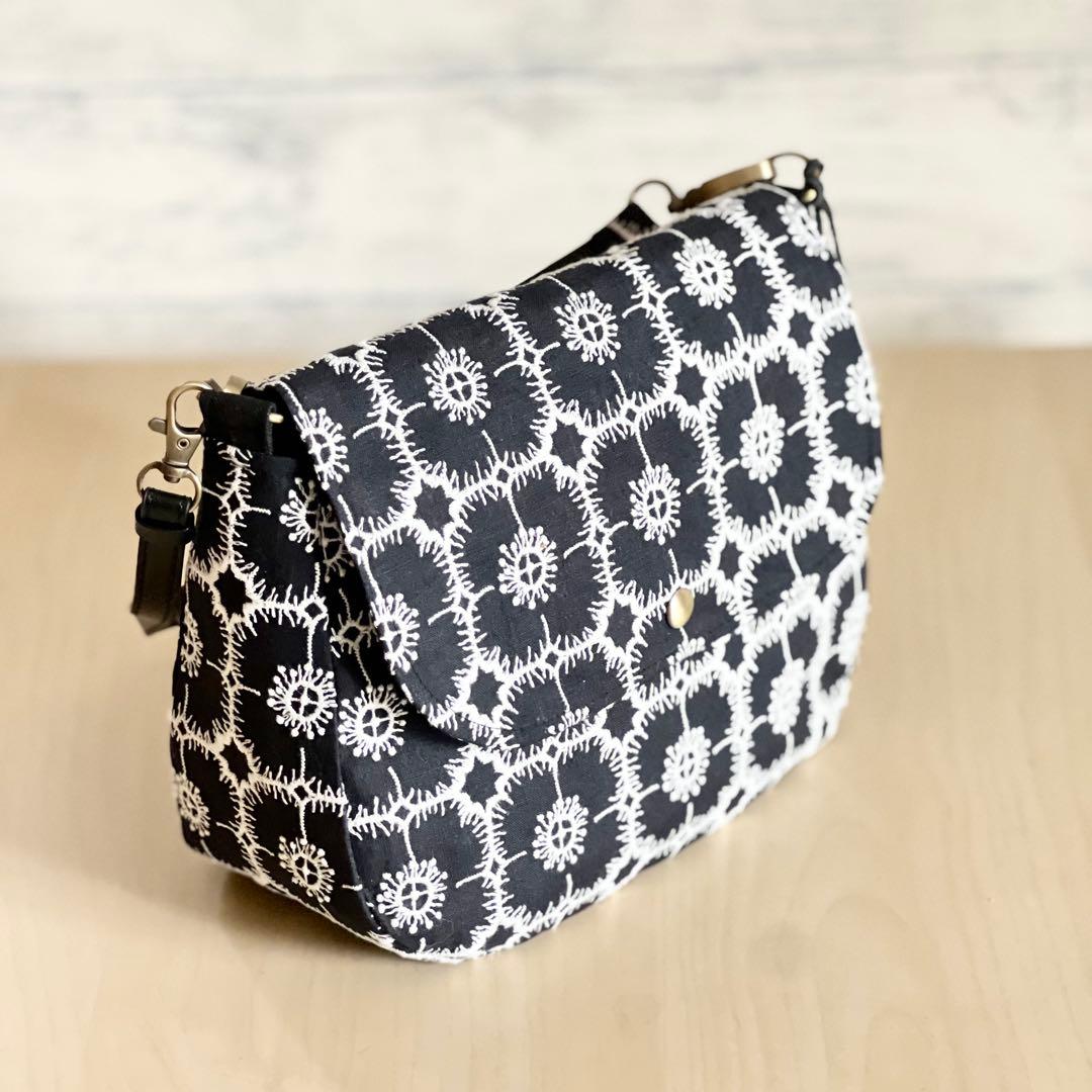 ミナペルホネン コロンとしたショルダーバッグMB510-113