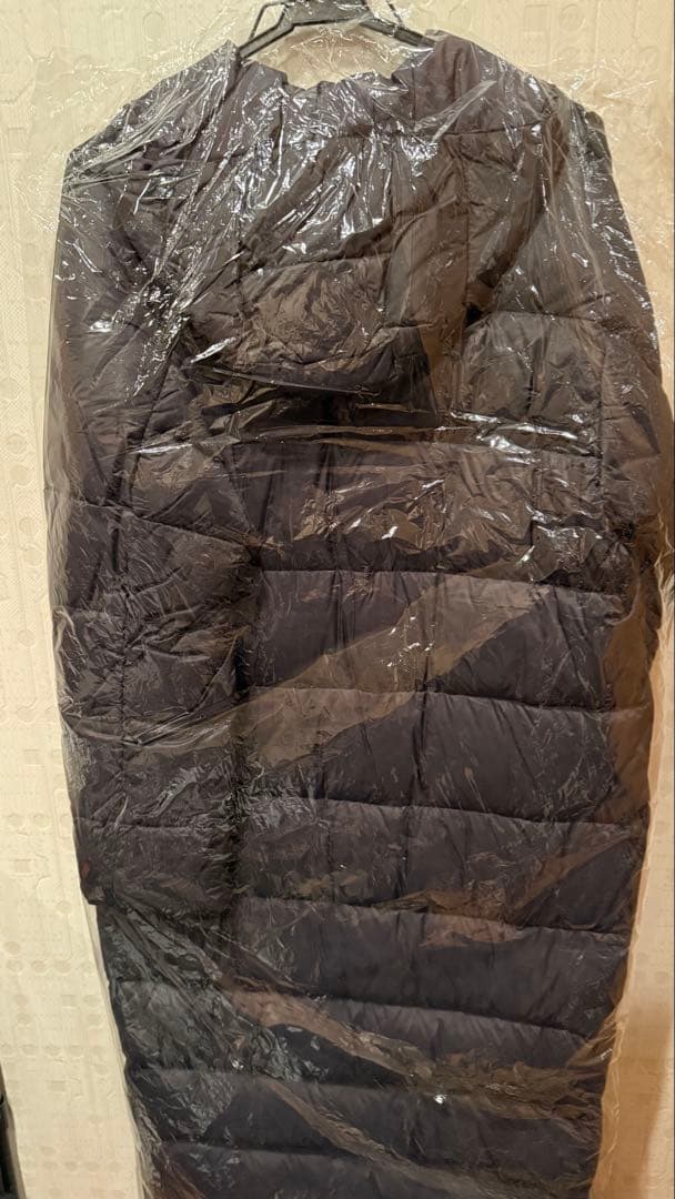 adidas フード付きダウンジャケット 黒