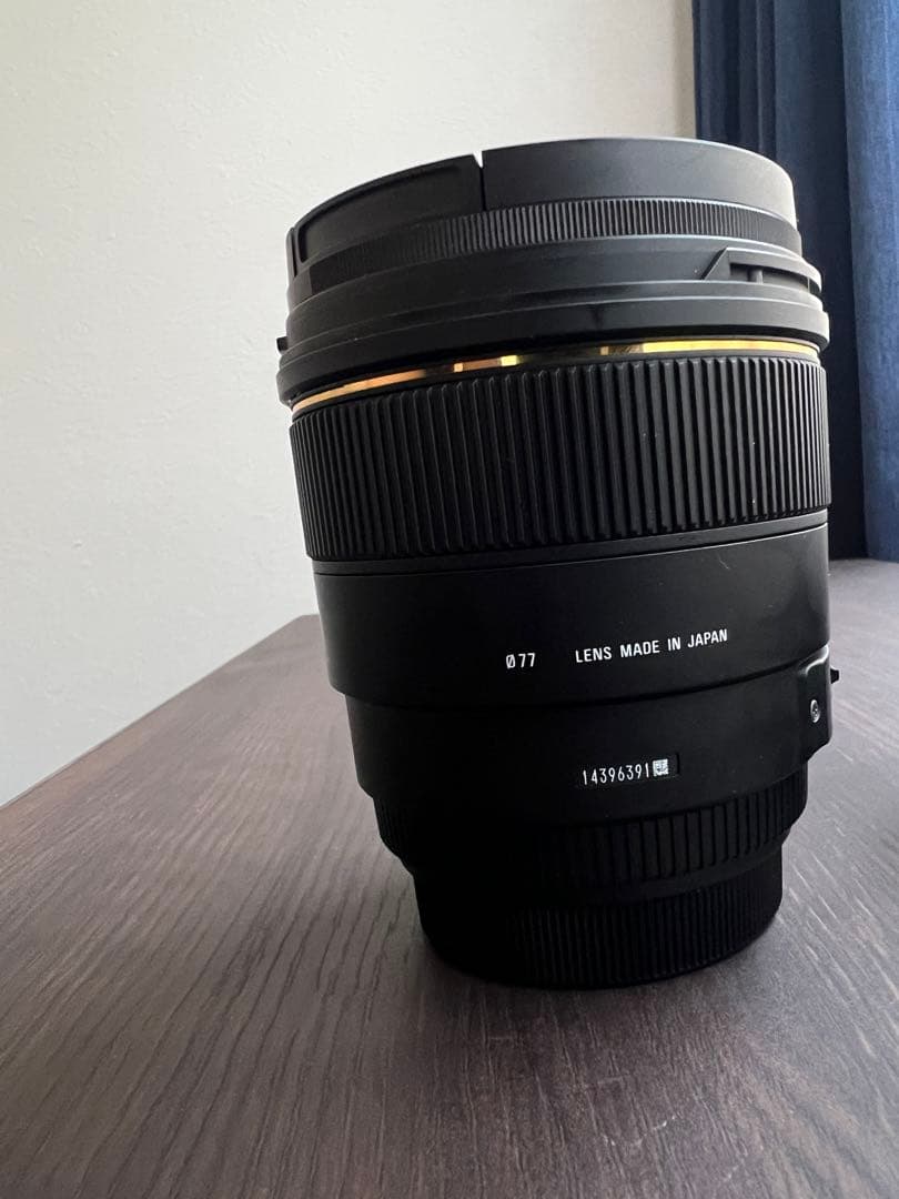 Sigma EX 85mm 1:1.4 DG HSM単焦点レンズ + Pro1D