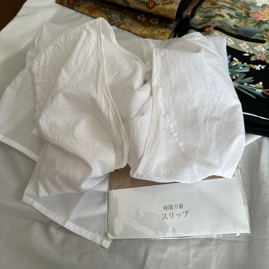 作家物　総刺繍黒留袖 フルセット　本金箔袋帯