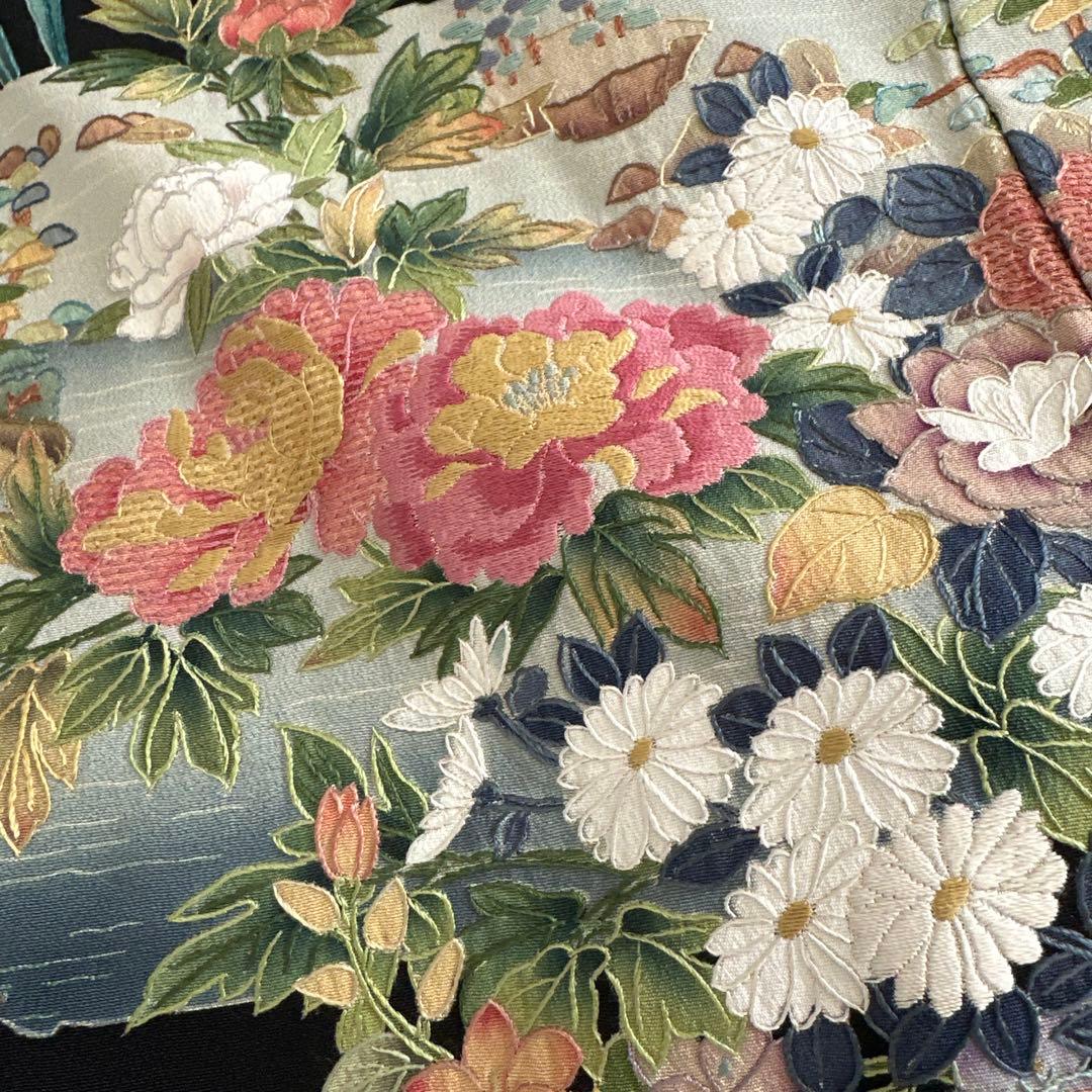 作家物　総刺繍黒留袖 フルセット　本金箔袋帯