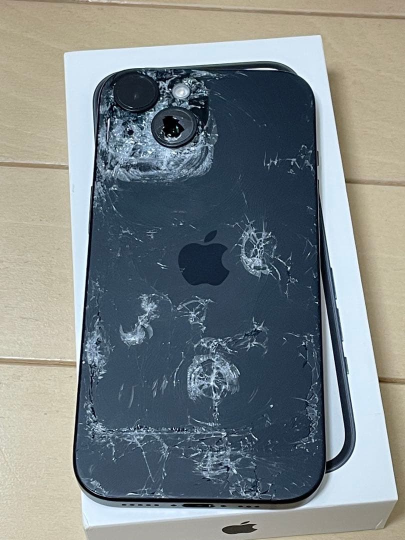 【起動確認済】iPhone 15 256GB ジャンク 画面/背面破損