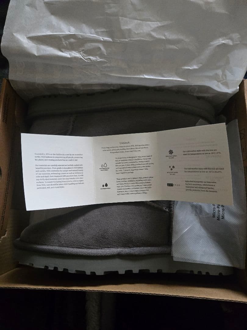 美品 UGG　Classic Ultra Mini ブーツ 24