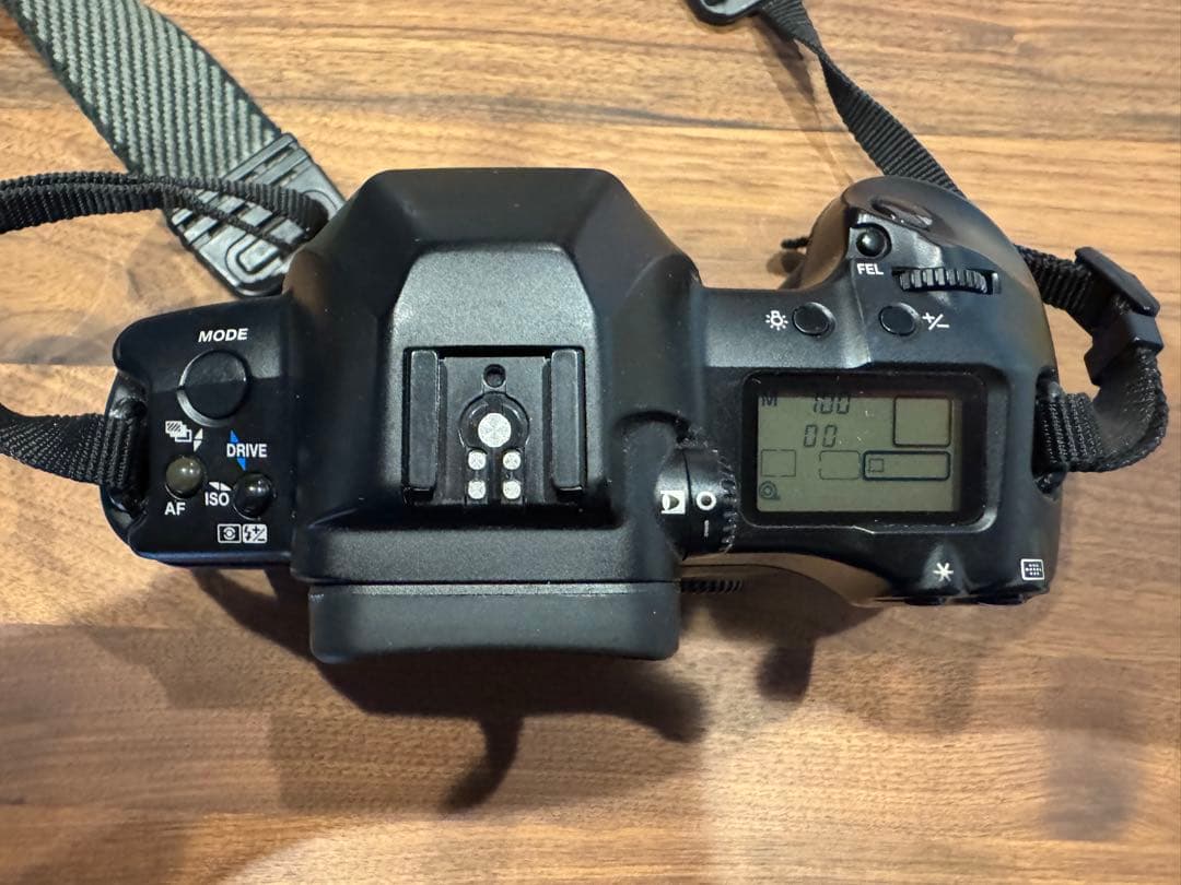 キャノン Canon EOS3 ボディ フィルムカメラ