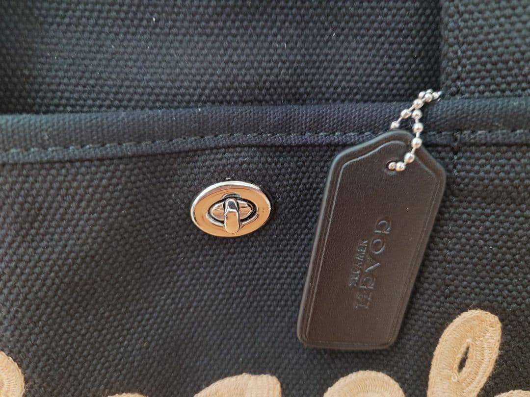 COACH　カーゴトート　ブラック