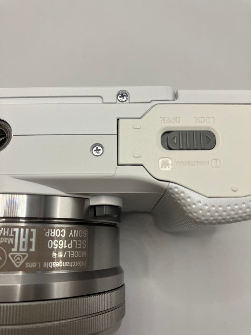 【返品保証・動作確認済】SONY α5000 ダブルズームレンズキット ホワイト