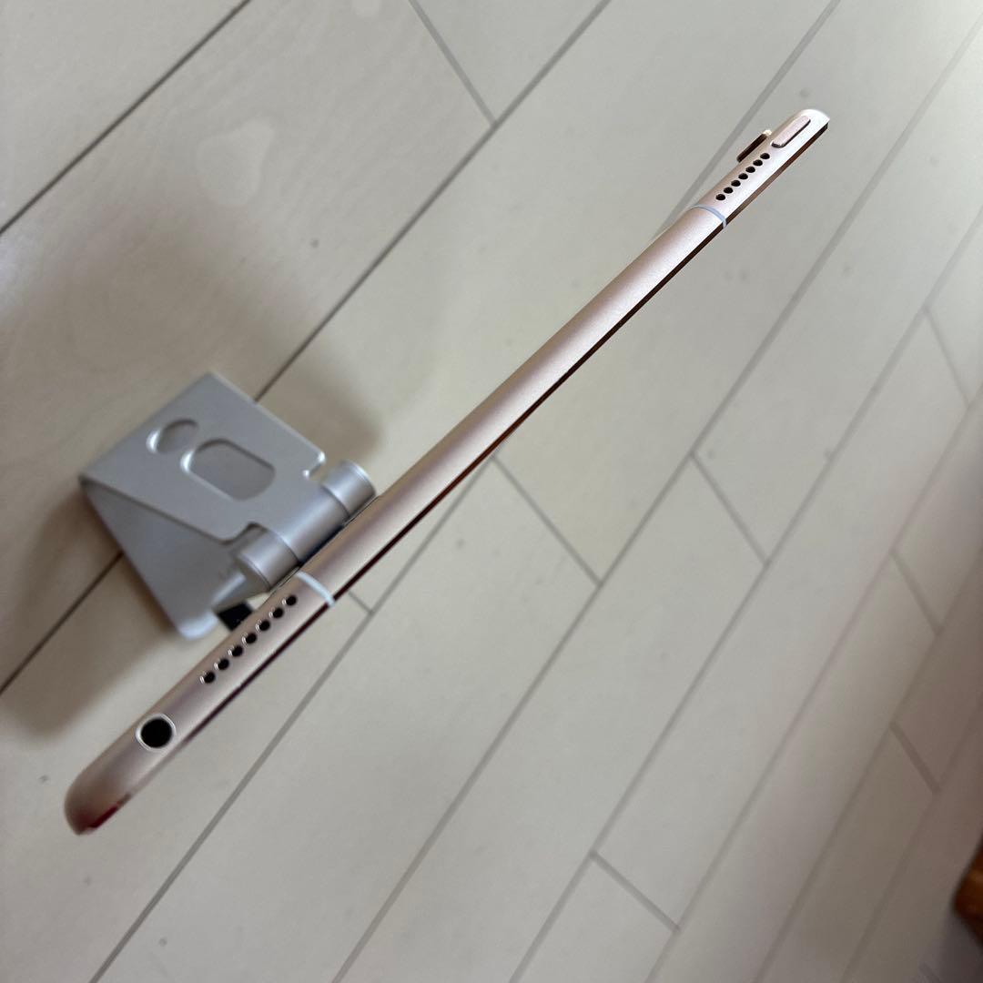 iPad Pro 9.7インチWi-Fi + Cellularゴールド動作品
