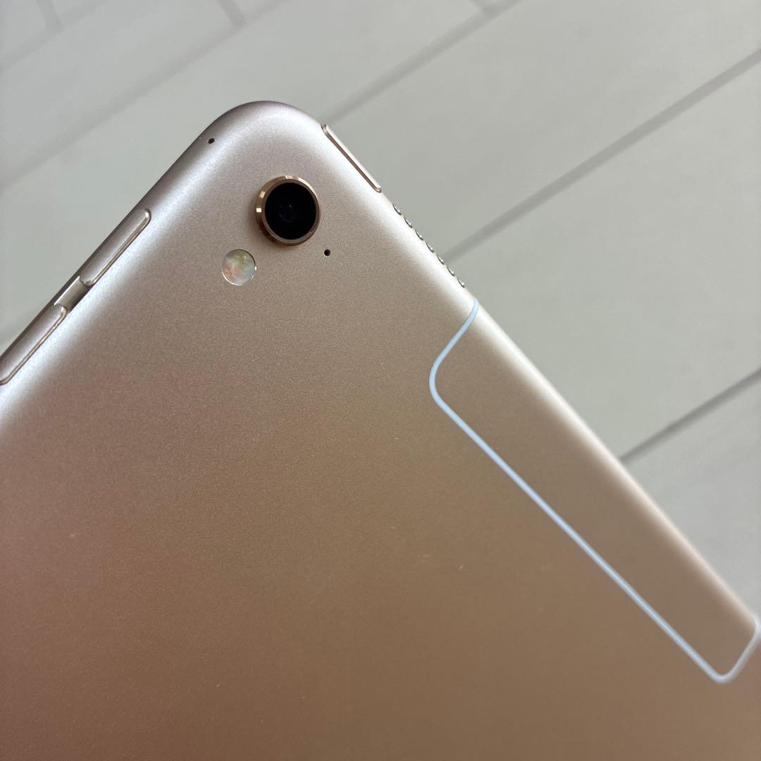 iPad Pro 9.7インチWi-Fi + Cellularゴールド動作品