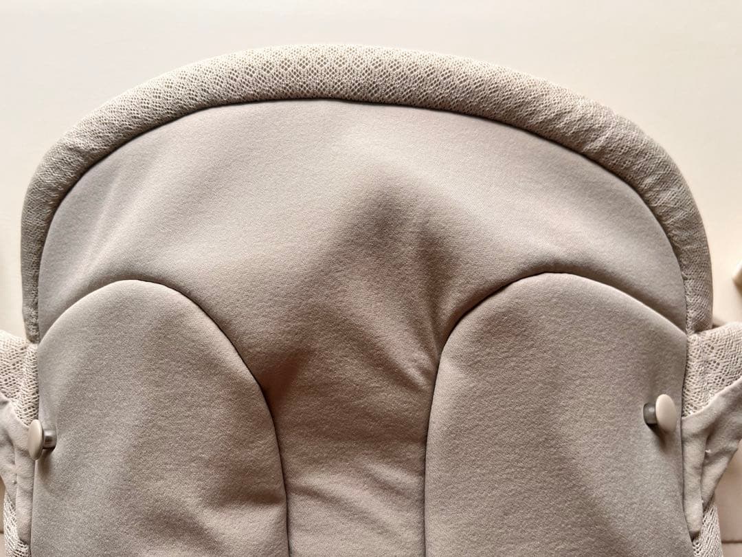 AIRBUGGY エアバギー　ベビーキャリア　抱っこ紐　サンドアッシュ