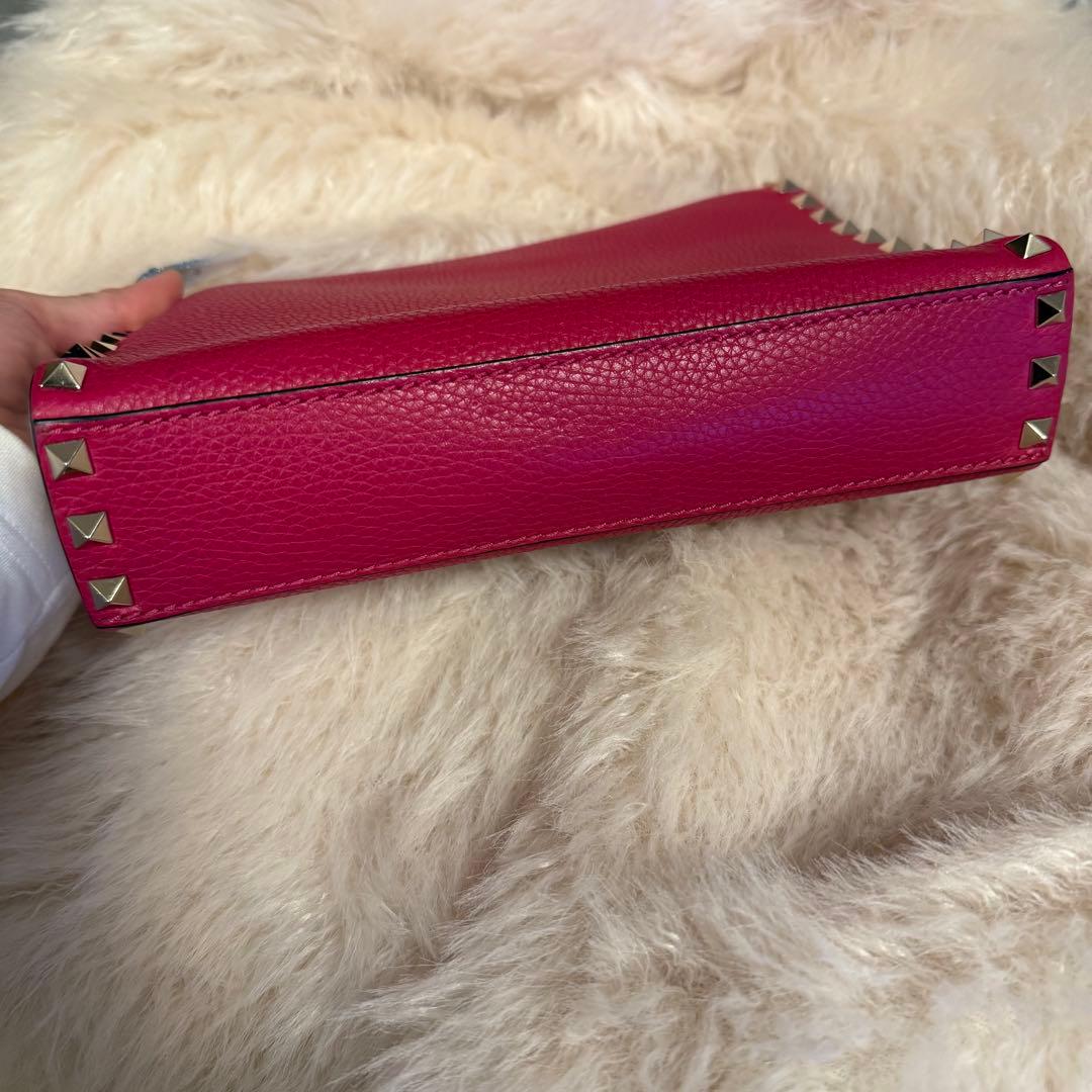 VALENTINO ピンク ガラヴァーニ ロックスタッズ ショルダーバッグ