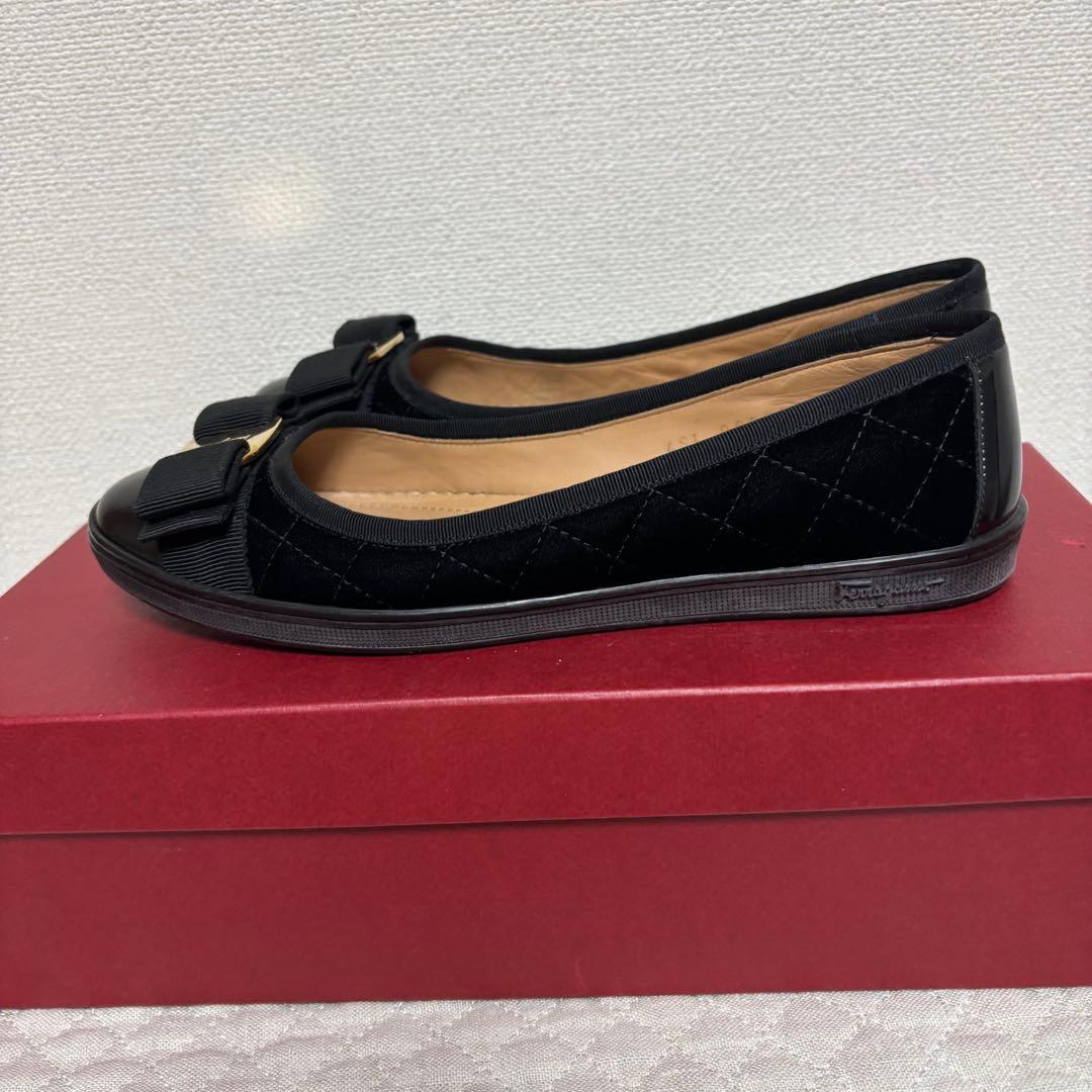 フェラガモ　フラットシューズ　23cm