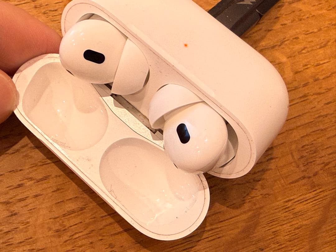 AirPods Pro (第2世代) Lightning充電ケース付き