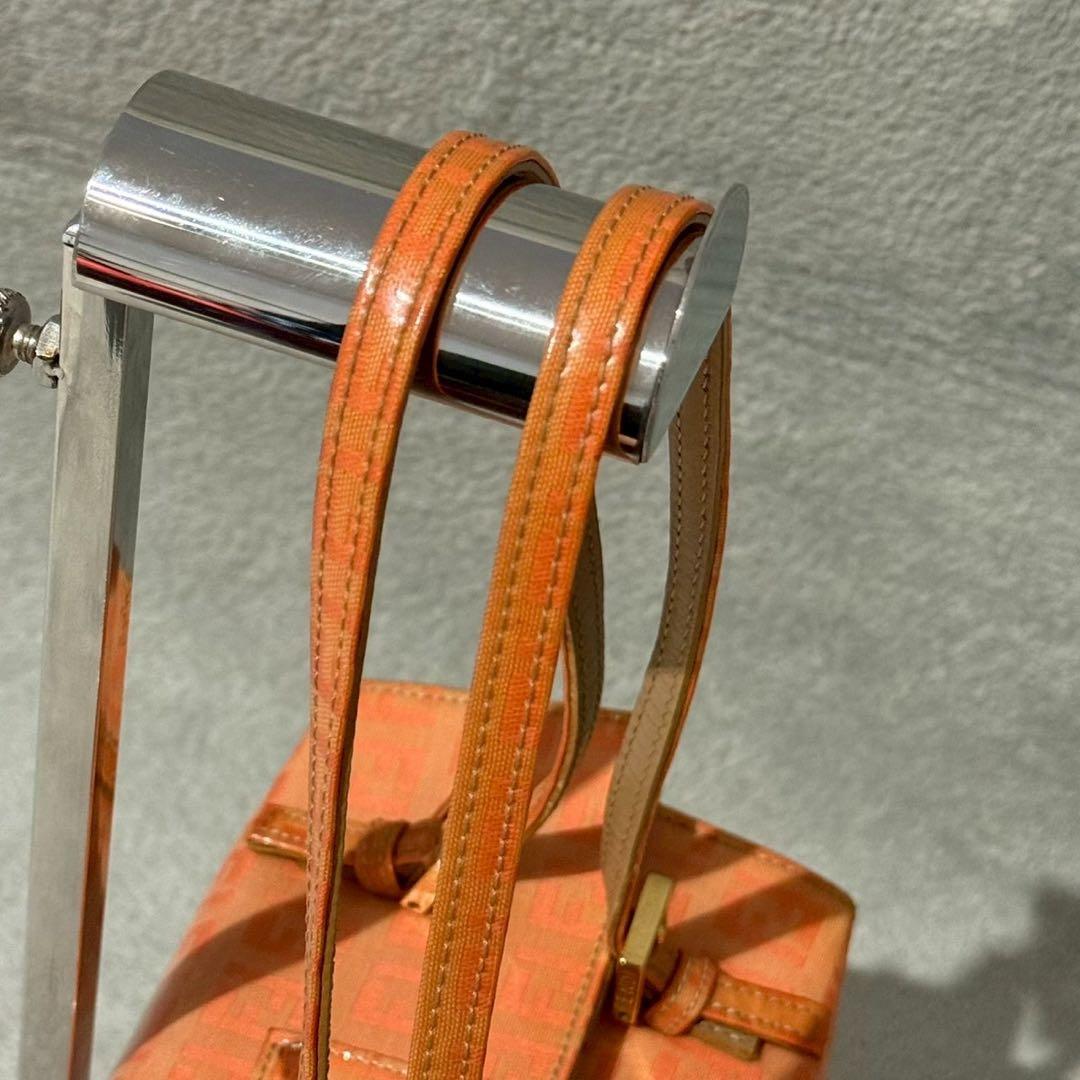 バッグ FENDI Patent Leather FF Zucca Hand Bag