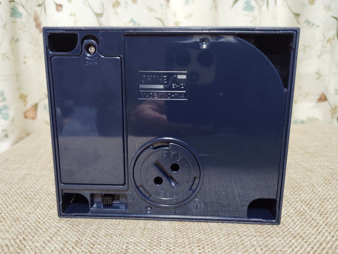 スワローズ 貯金箱 野球ボール蓋付き