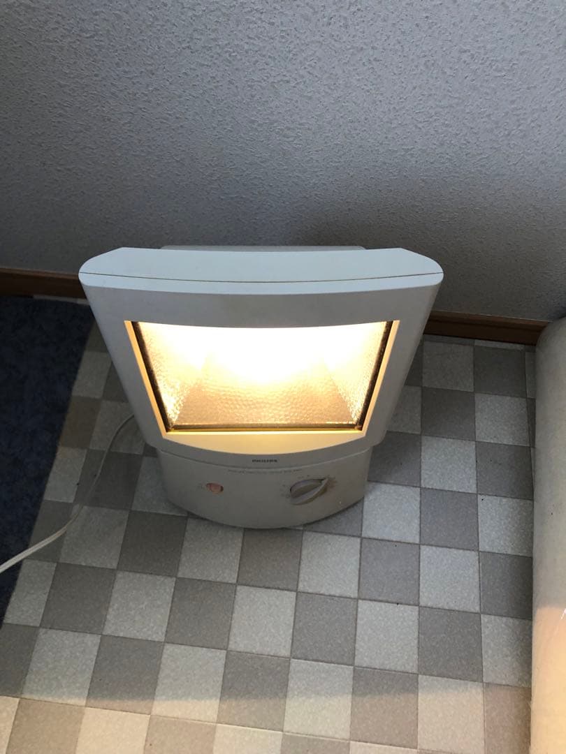 フィリップスHB404日焼けマシン(交換用ランプ付き）1万円相当