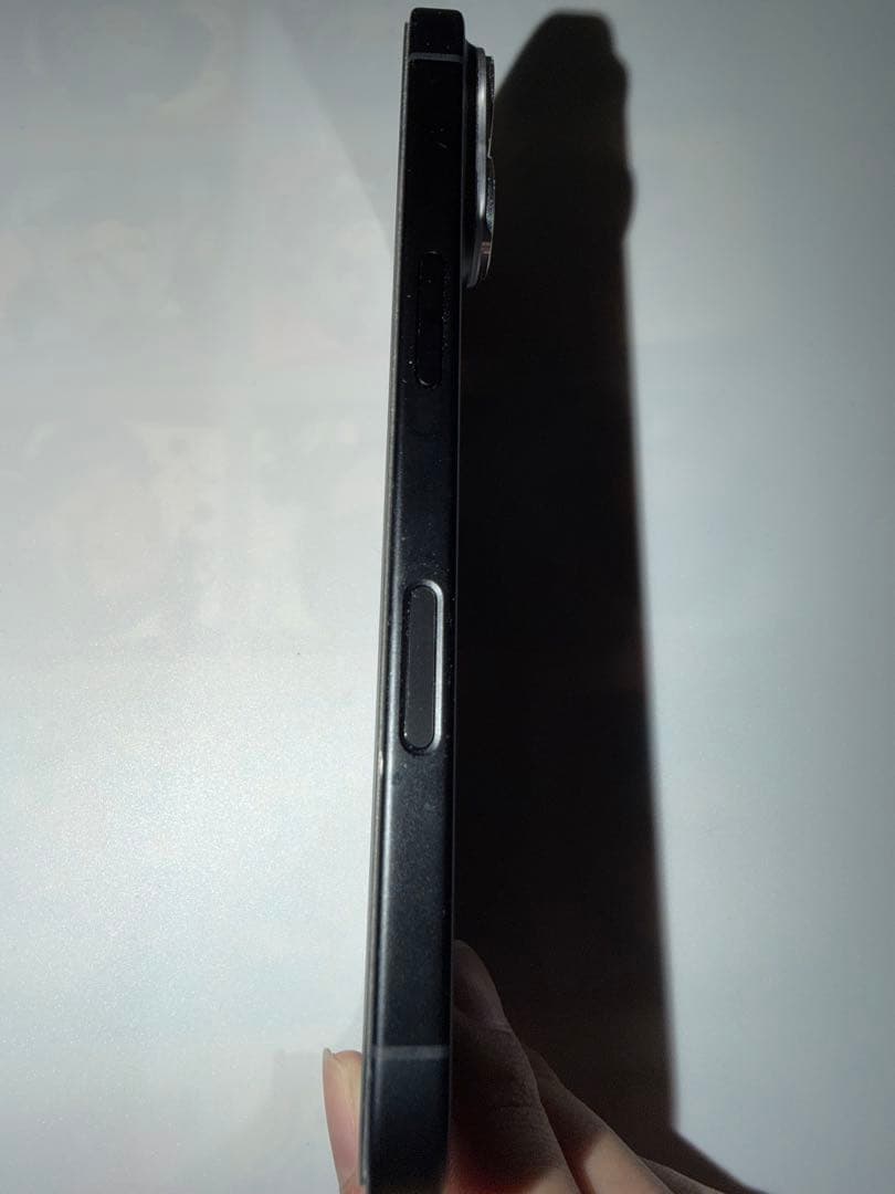 【美品】iPhone16 256GB ブラックSIMフリー