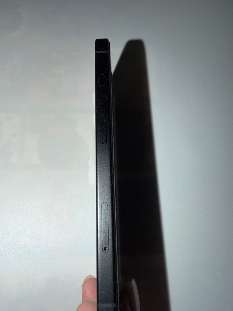 【美品】iPhone16 256GB ブラックSIMフリー