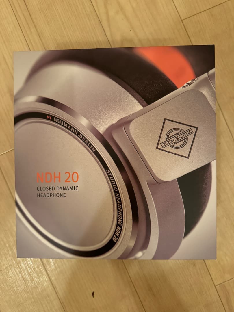 ノイマン　スタジオ用密閉型ヘッドフォン NDH 20 NEUMANN