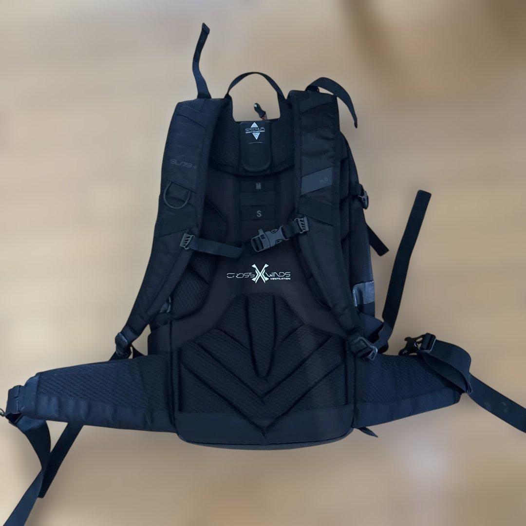 NITRO SLASH PRO ブラックバックパック　25L