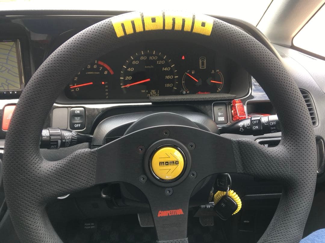 ☆美品 正規品 MOMOステアリング コンペティション 35パイ C-71☆