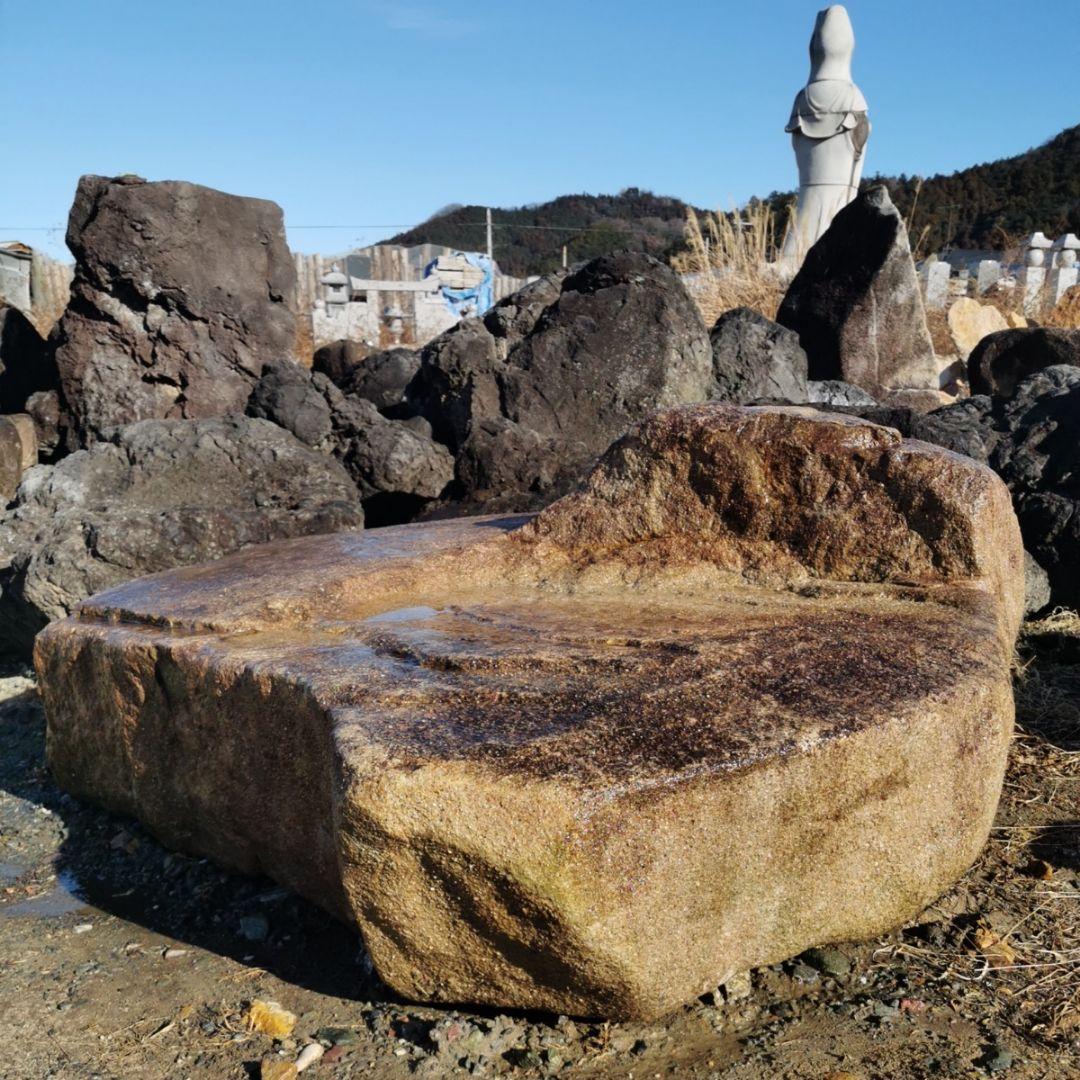 美濃石　段石　1.1トン　庭石　石　鑑賞石　庭　ガーデニング　置物　オブジェ