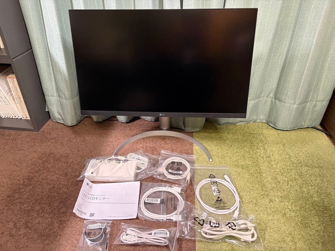 LG 4Kモニター UltraFine 27UQ850V-W 27インチ