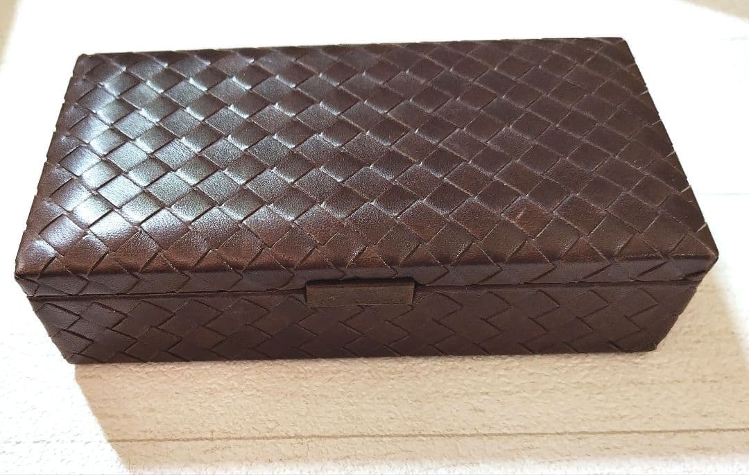 ボッテガべネタ　蓋付きアクセサリーボックス