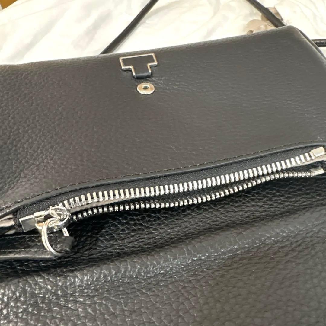 IACUCCI アバ ウォレット ショルダー CERVO ブラック