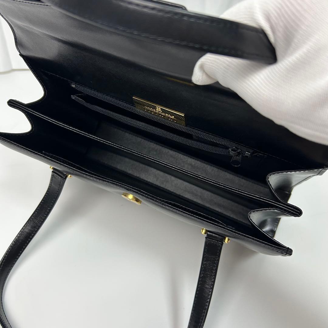 美品✨ GIVENCHY フォーマルバッグ レザー
