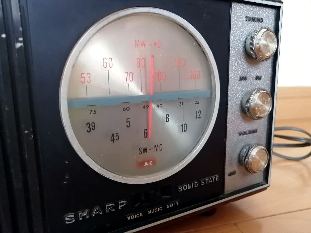 SHARP 木製アンティーク　ラジオ