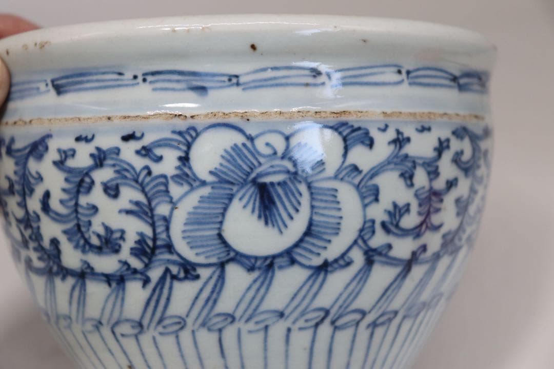 中国　清時代　青華纏枝蓮紋巻缸　木箱入　送料込み0817