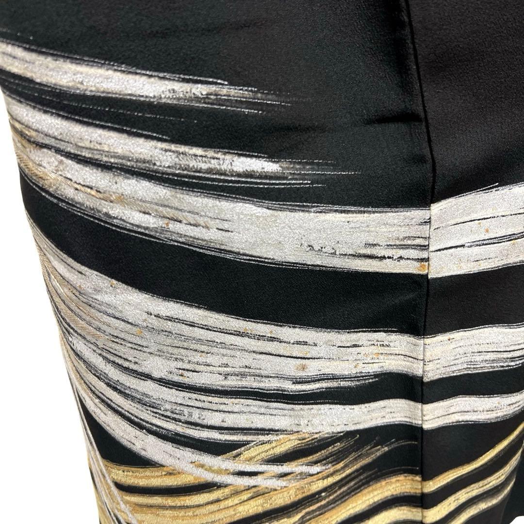 黒留袖　五つ紋　比翼付き　金糸　銀糸　金彩　銀彩　渦巻き　着物　103b d