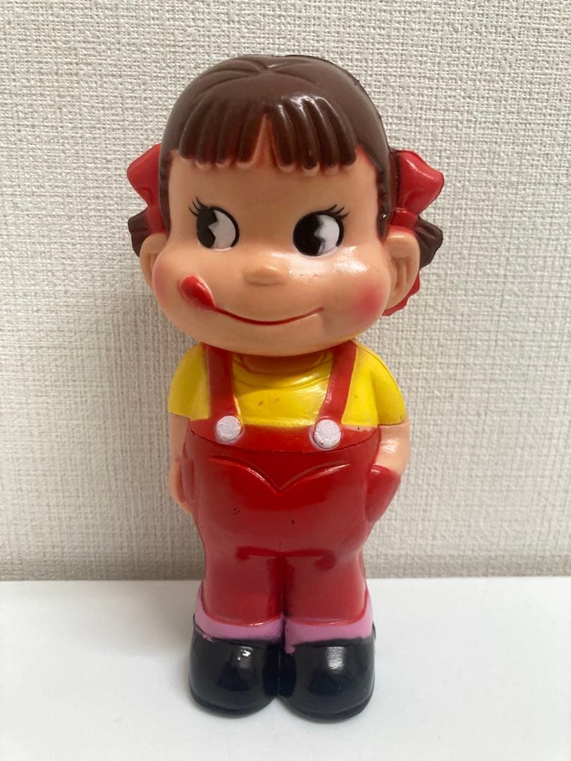 不二家クリスマスセール菓子詰合せペコちゃん型容器箱付