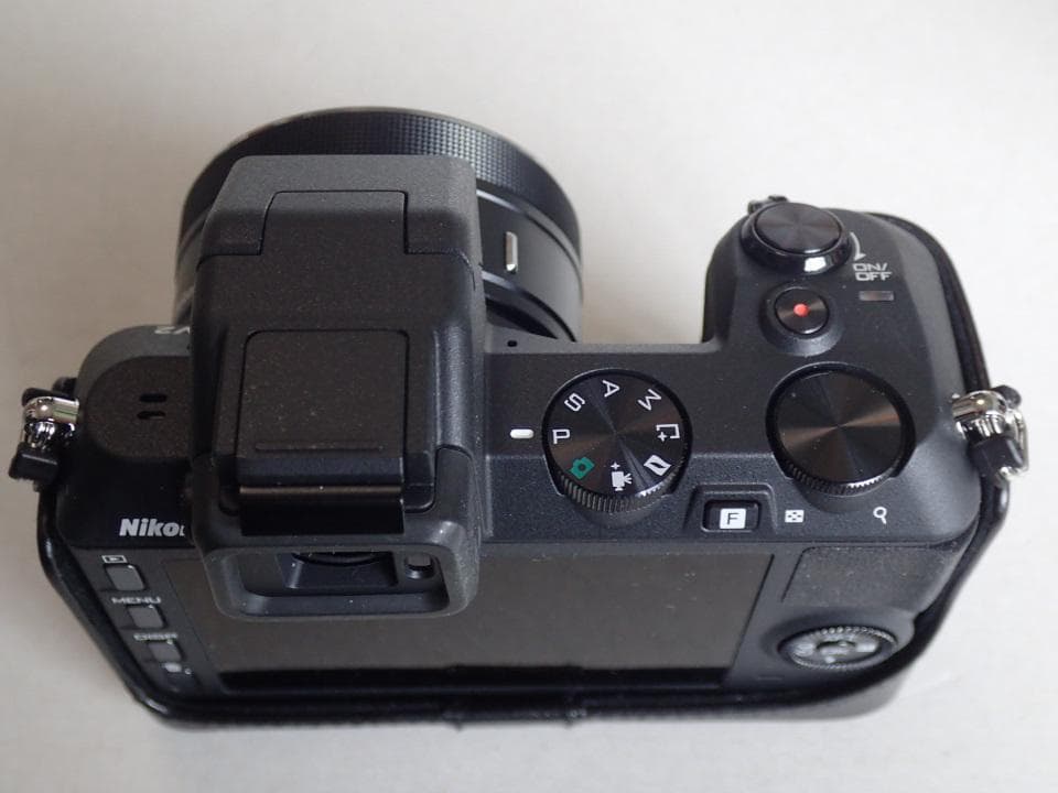 Nikon V2 ミラーレス一眼 GPS・リモコン付