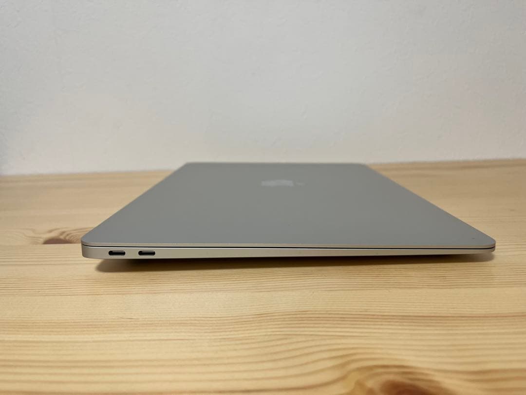 美品MacBook Air （M1 2020) 16GB/512GB